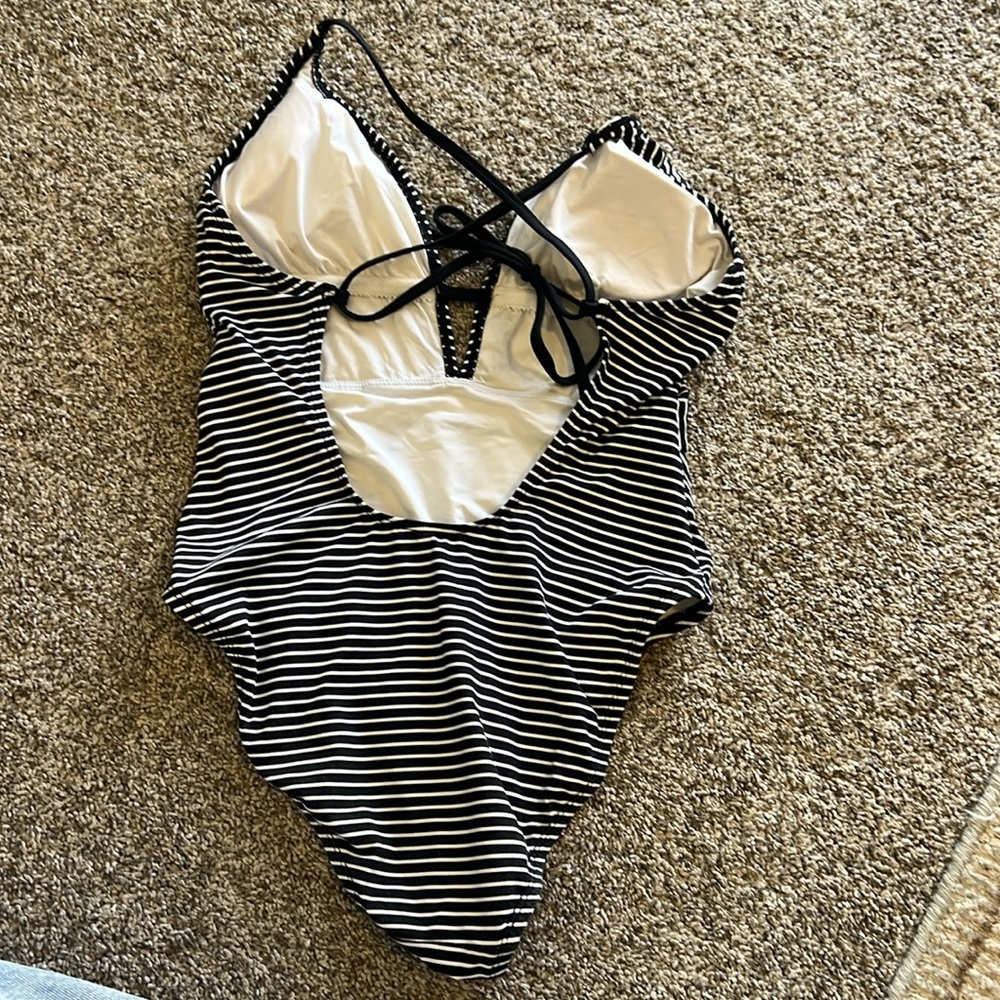 La Blanca Women's Plunge One Piece Swimsuit